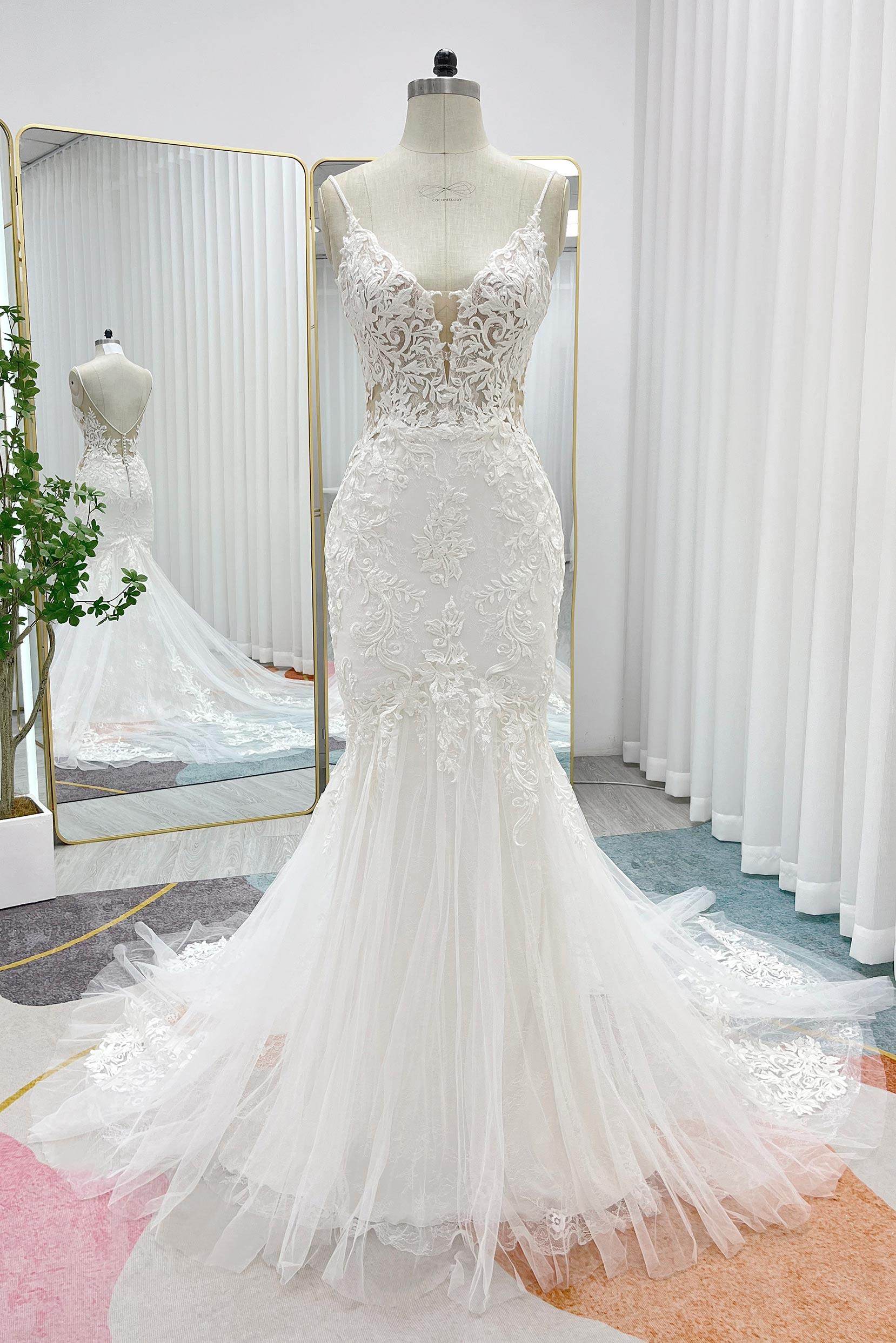 Trumpet-Mermaid Court Train Lace Tulle Wedding Dress CW3269 - COCOMELODY
